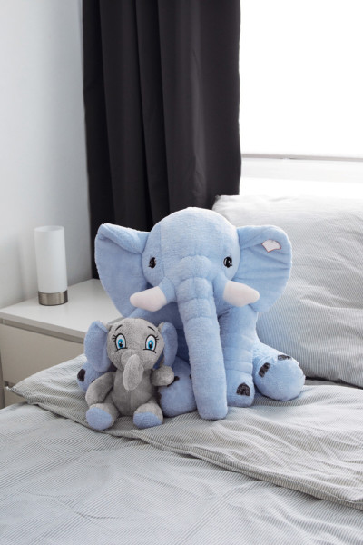 LOUNIS - Großer Plüsch-Elefant